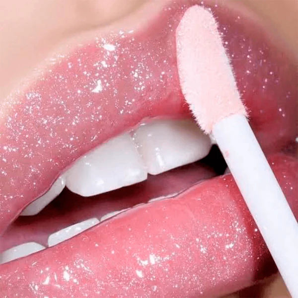 Apple Moisturizing Gloss Lipstick with Mirror Effect, Shimmer and Illuminating Particles – Max Love, Shade 14 – 5ml